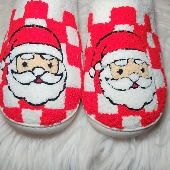 🎅🎅Santa Checkered Christmas Slippers🎅🎅 - Picture 2 of 9